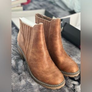 BRAND NEW booties!! The super popular Corky’s!!